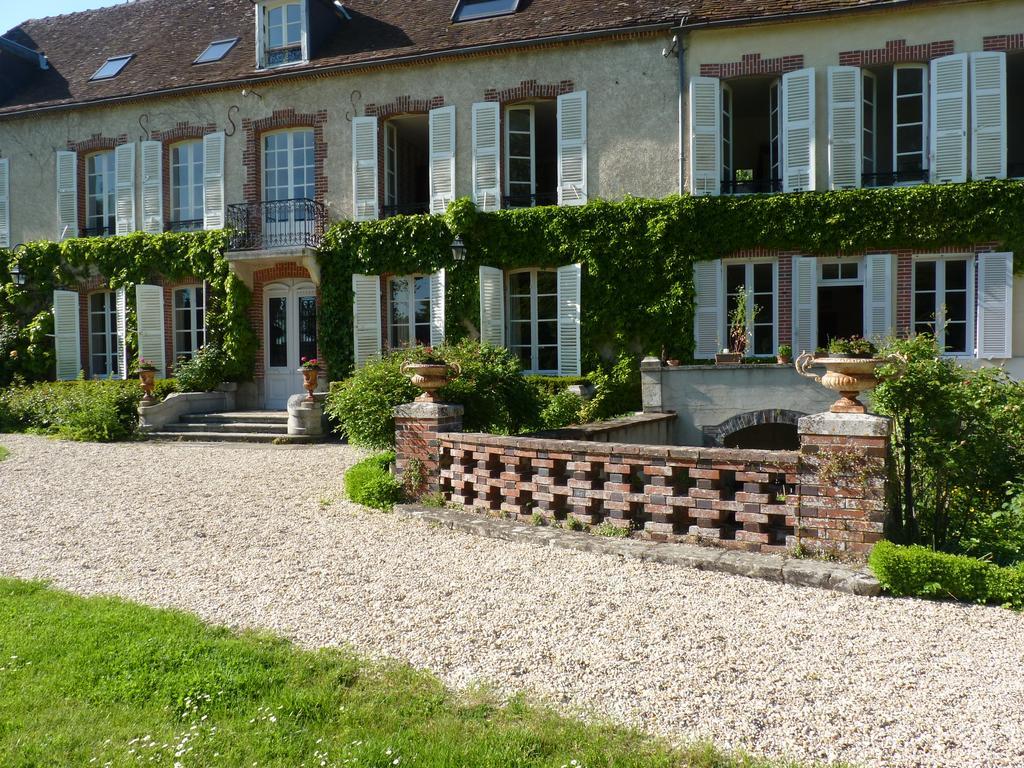 勒克洛斯圣尼古拉斯酒店 Château-Renard 外观 照片